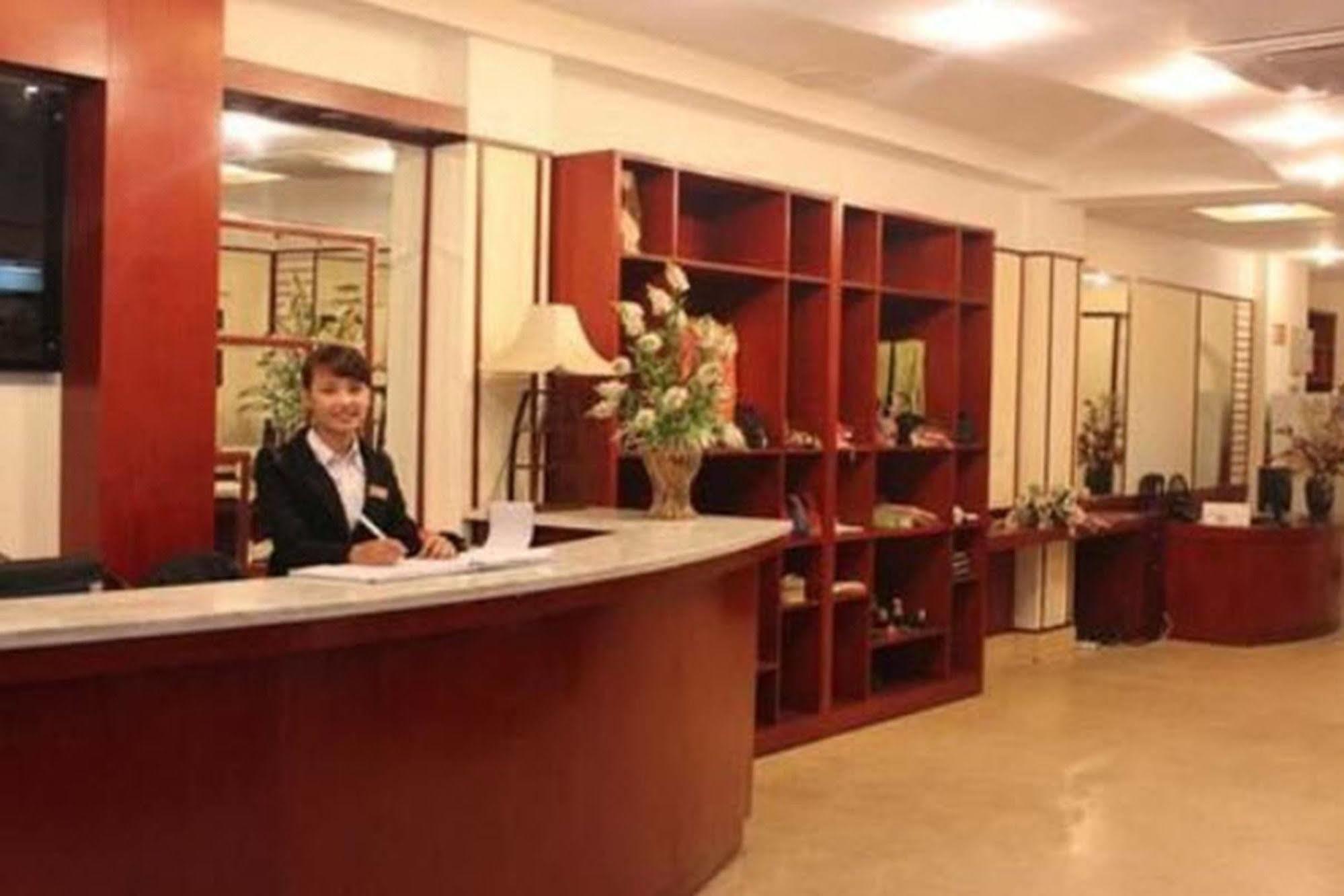 A25 Hotel - 46 Chau Long Hanoi Dış mekan fotoğraf